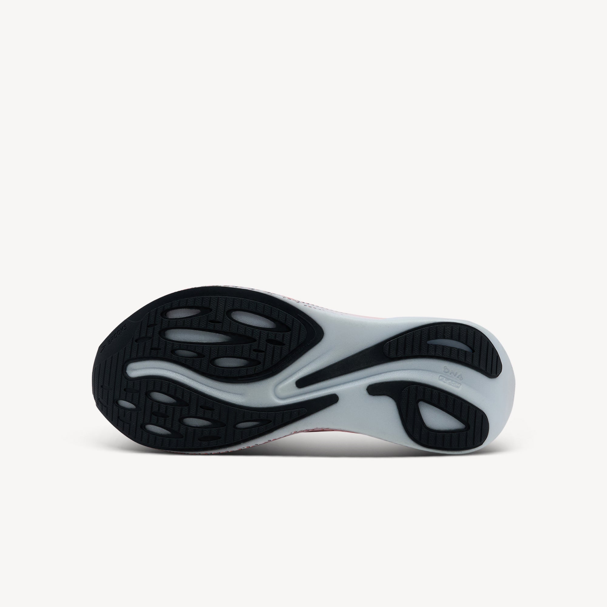 Outsole view of Brooks Hyperion Max features lightweight speed at Profeet Footwear. Nitrogen-infused DNA Flash for fast transitions and race-day training. Shop now.