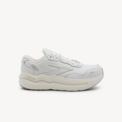 Brooks Ghost Max 2 Leather features easy-clean style at Profeet Footwear. Maximum cushioning with GlideRoll Rocker for effortless smooth transitions.