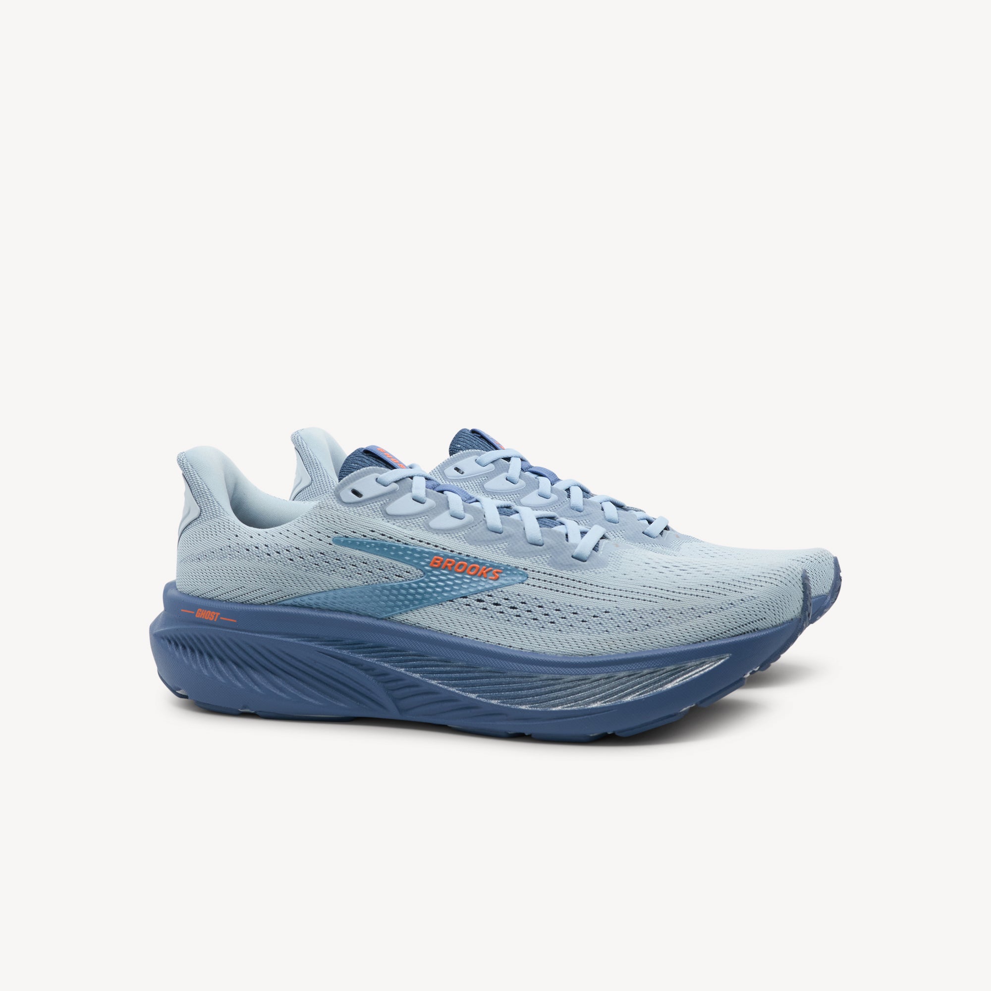 Side view of BROOKS GHOST 17 features balanced cushioning and versatile performance at Profeet Footwear. Purpose-built running shoe for men. Expert-fitted.