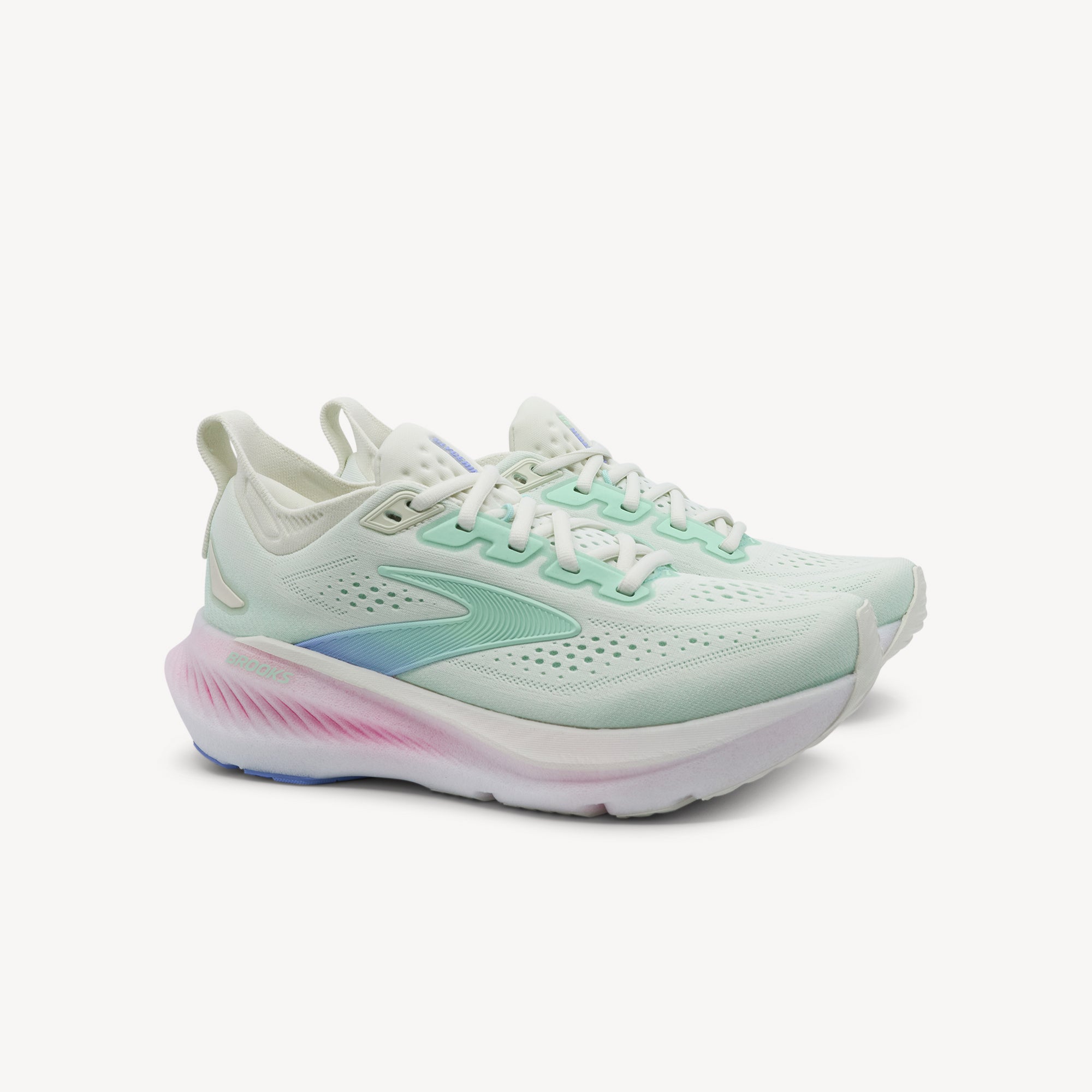 Side view of BROOKS GLYCERIN 23 features plush cushioning and smooth transitions at Profeet Footwear. Purpose-built running shoe for women. Expert-fitted.