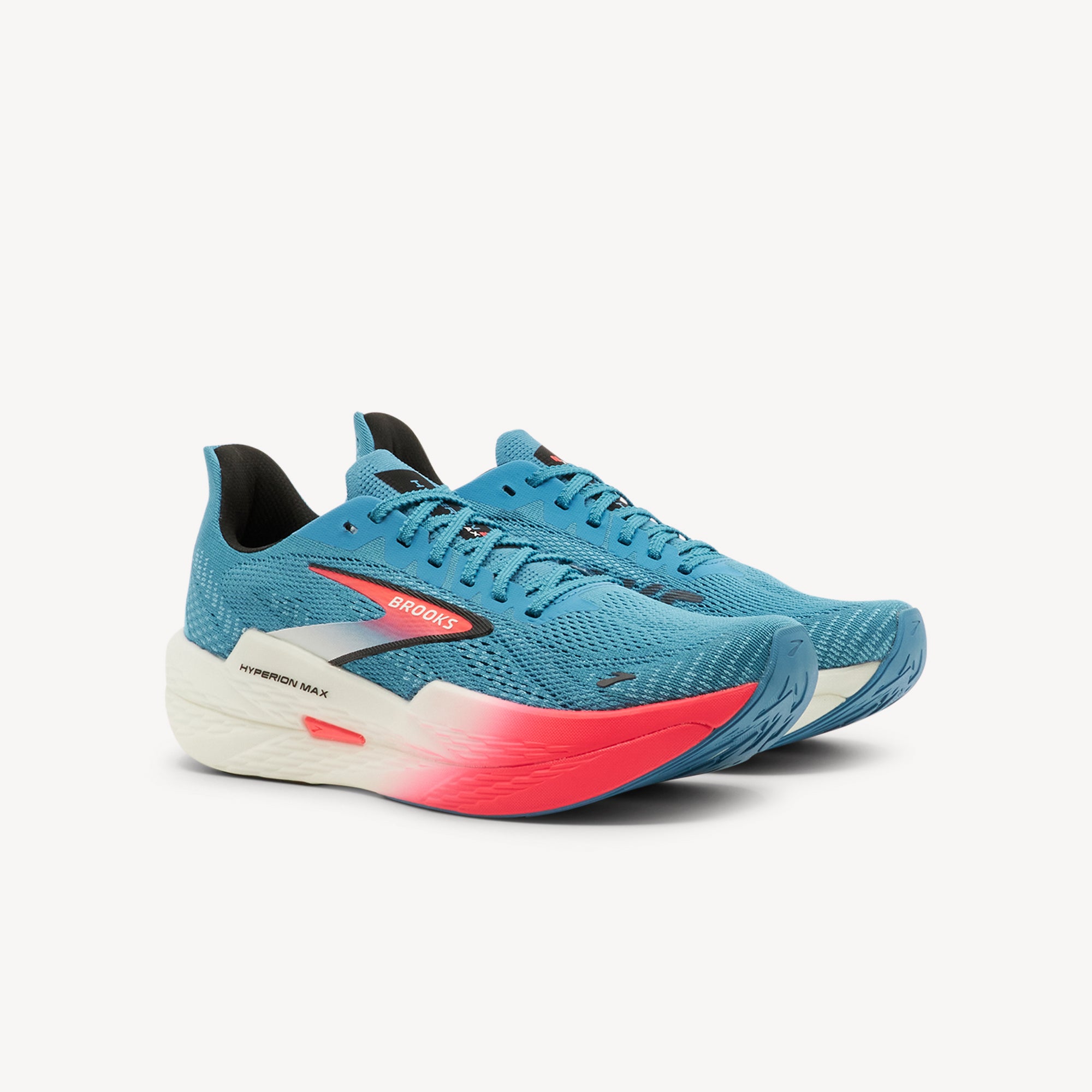 Side view of Brooks Hyperion Max 2 features fast protective cushioning at Profeet Footwear. SpeedVault plated trainer with responsive transitions for uptempo runs.