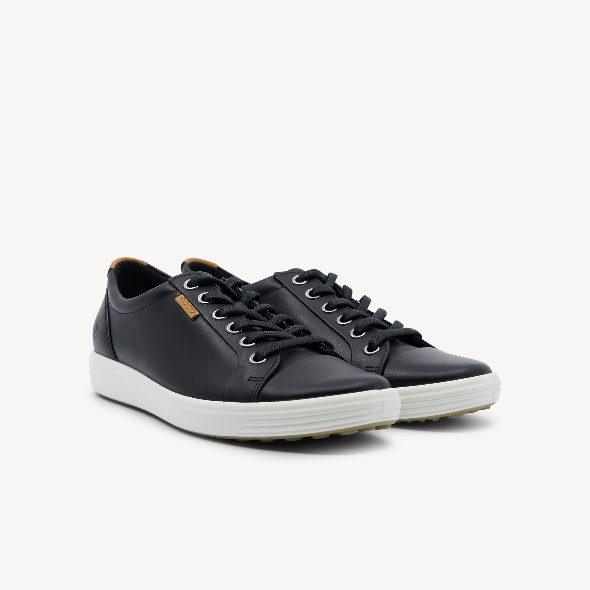 Ecco Soft 7 Black / White Womens