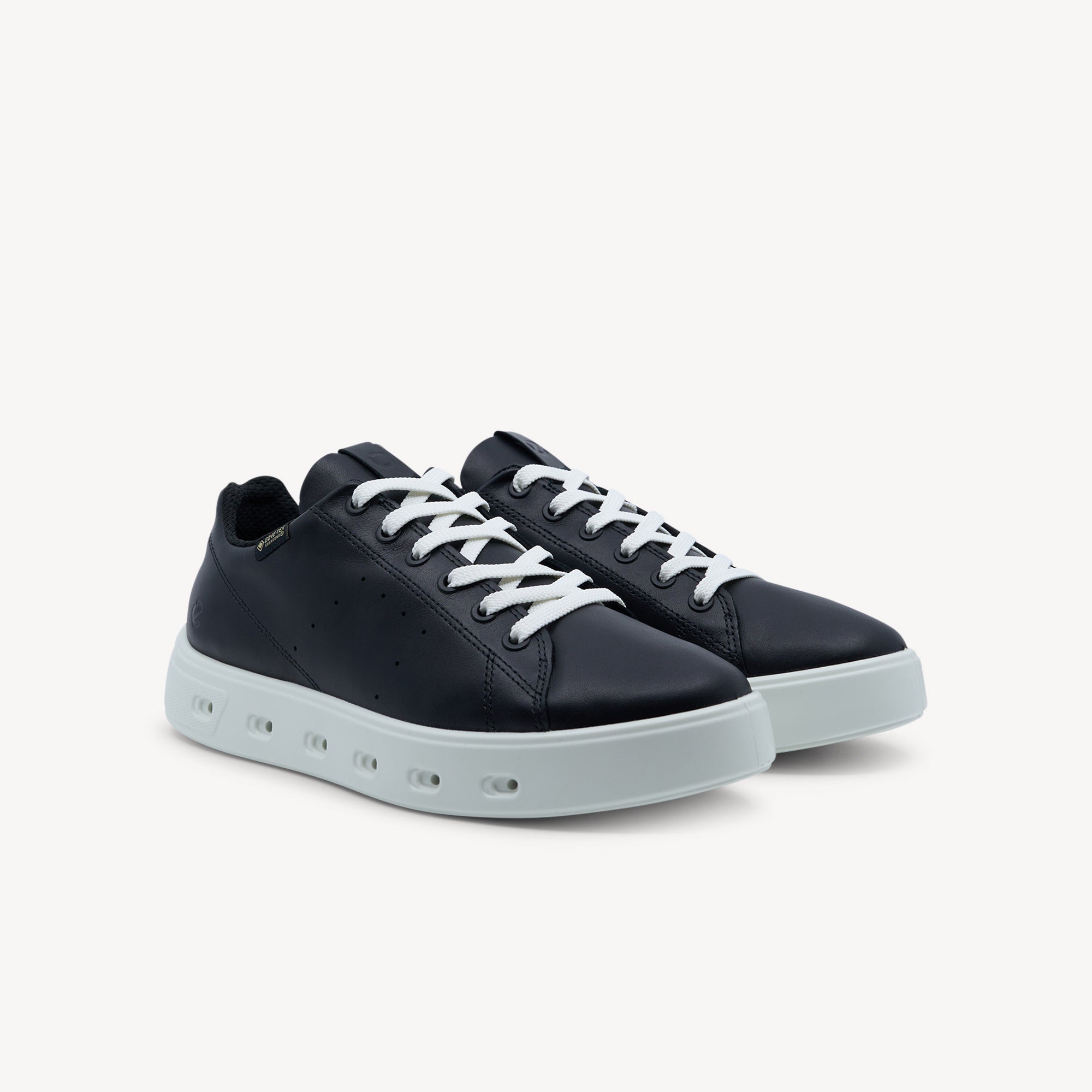 Ecco Street 720 Black Lea GTX Womens