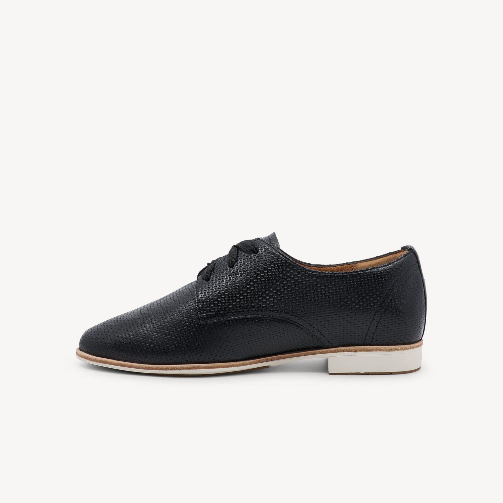 Frankie4 Olivia IV Black Punched