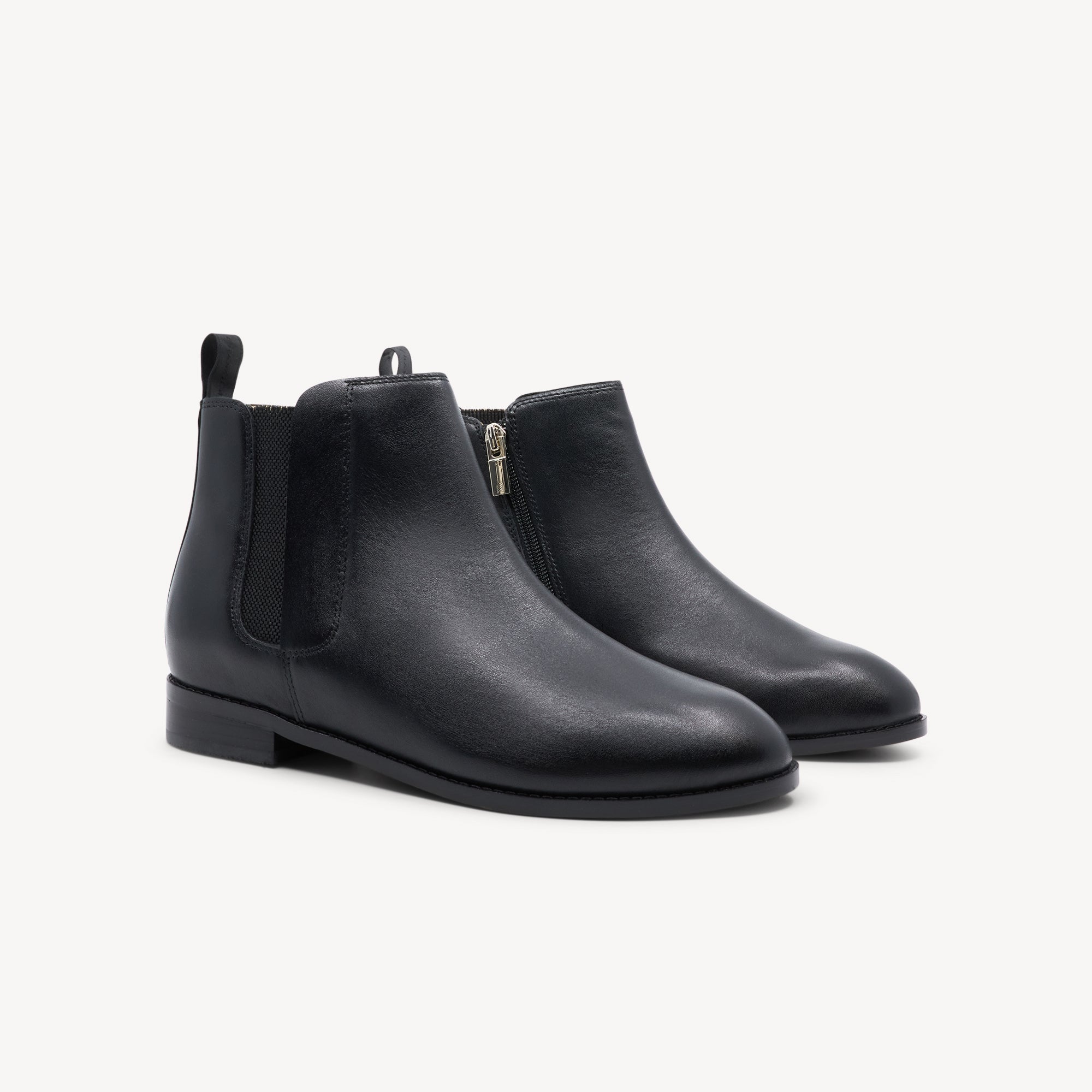 Frankie4 Austen II Black
