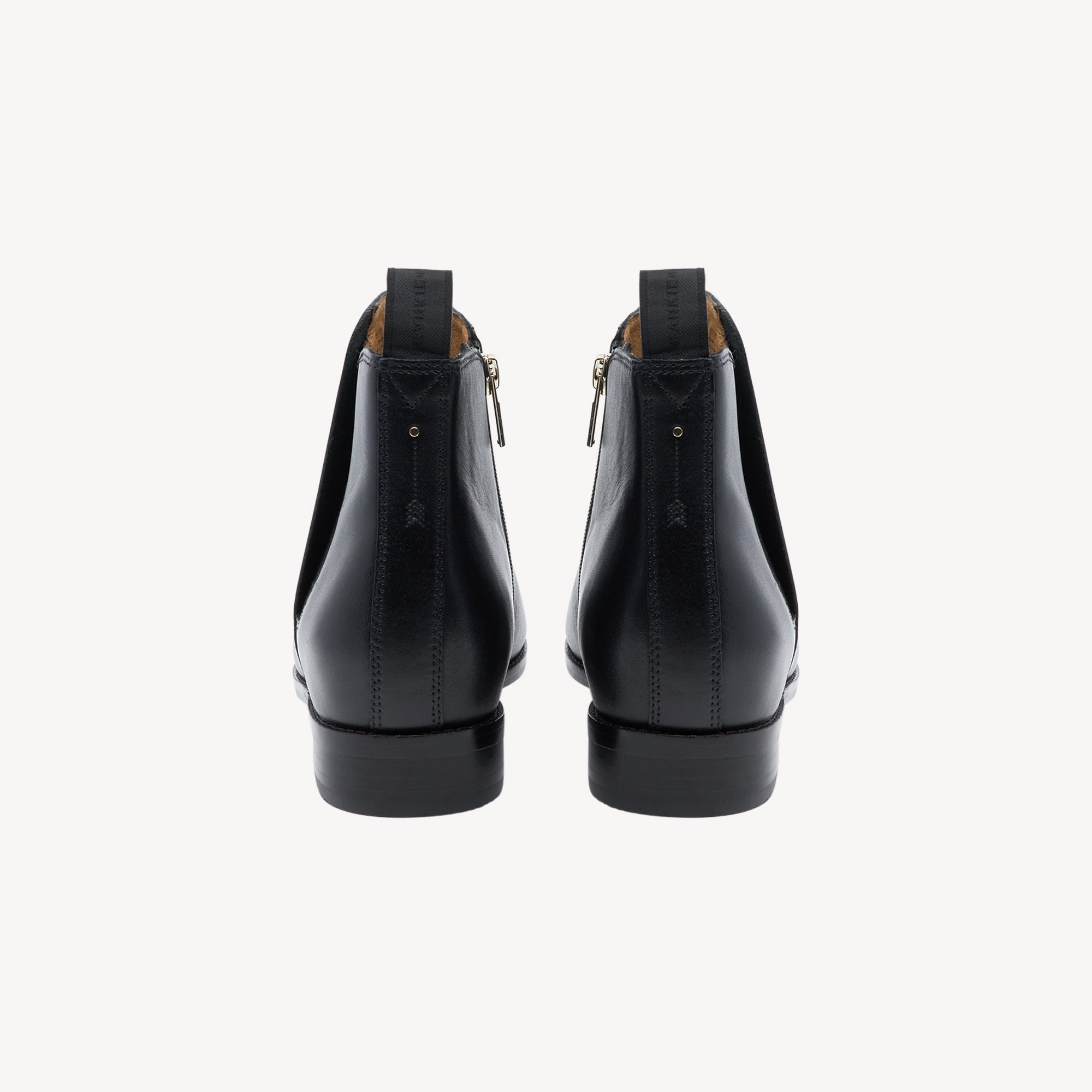 Frankie4 Austen II Black