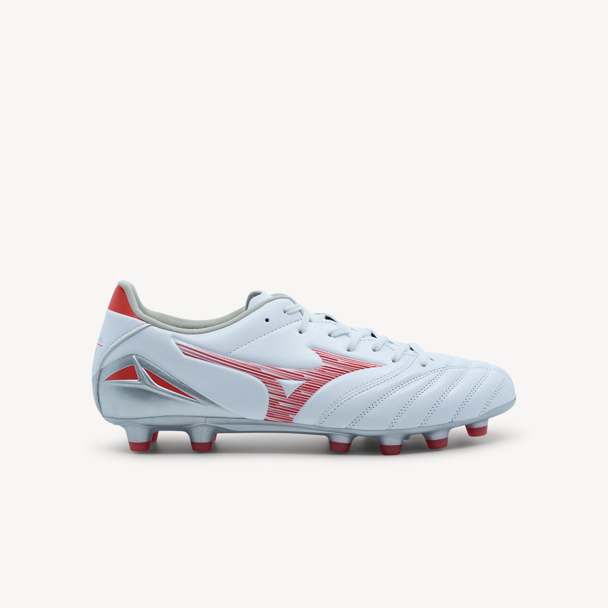 Mizuno Morelia Neo IV Pro features legendary touch at Profeet Footwear. Lightweight firm ground boot with K-leather forefoot for ultimate ball control.