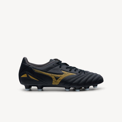 Mizuno Morelia Neo IV Pro features legendary touch at Profeet Footwear. Aurum Pack firm ground boot with K-leather forefoot for ultimate ball control.