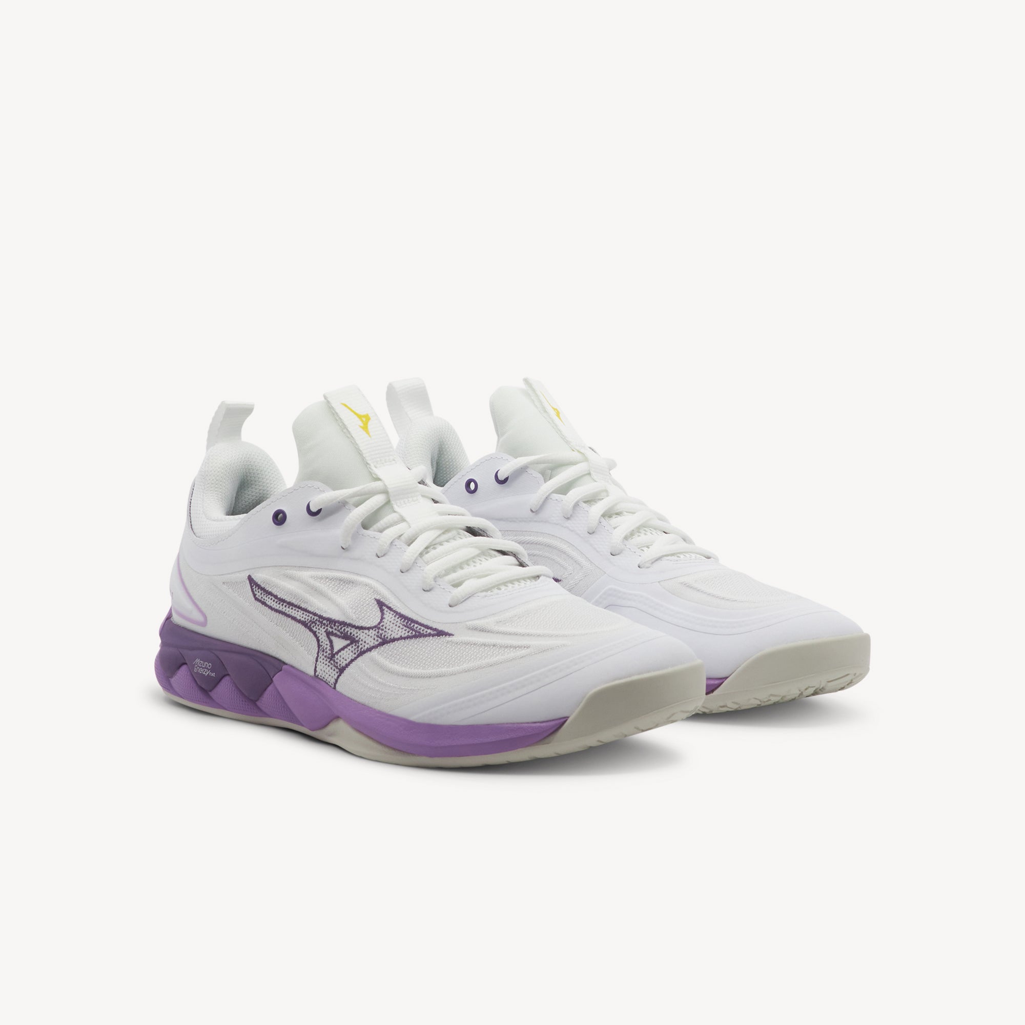 Side view of Mizuno Wave Luminous 3 NB features Foam Wave technology at Profeet Footwear. Women's netball shoe for soft cushioning, dynamic court movements and comfort.