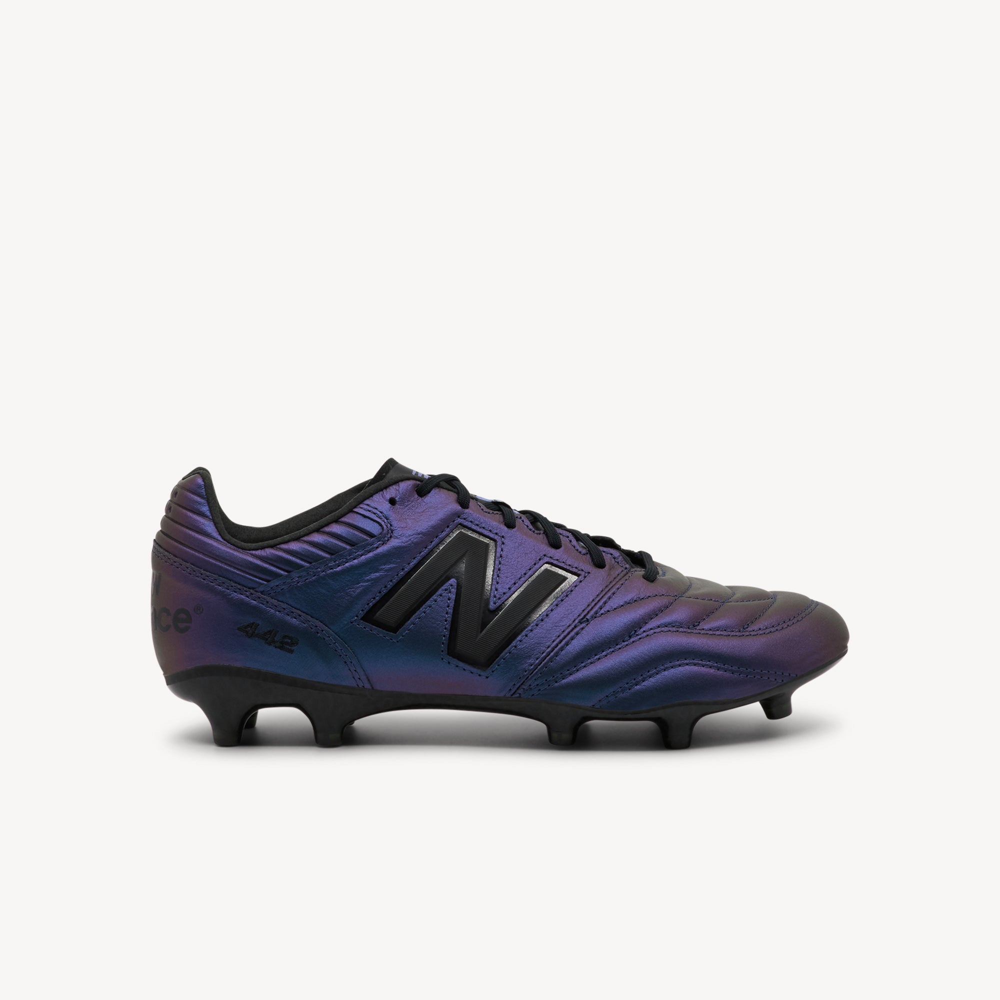 New Balance 442 v2 Pro FG Navy Metallic Mens features quilted kangaroo‑leather upper, performance nylon plate and firm‑ground stud configuration for serious players.