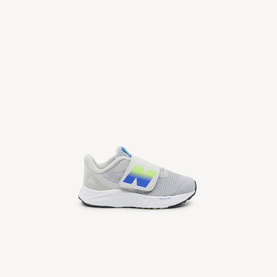 NEW BALANCE ARISHI V4 features comfortable cushioning and easy-access design at Profeet Footwear. Purpose-built shoe for preschoolers. Expert-fitted.