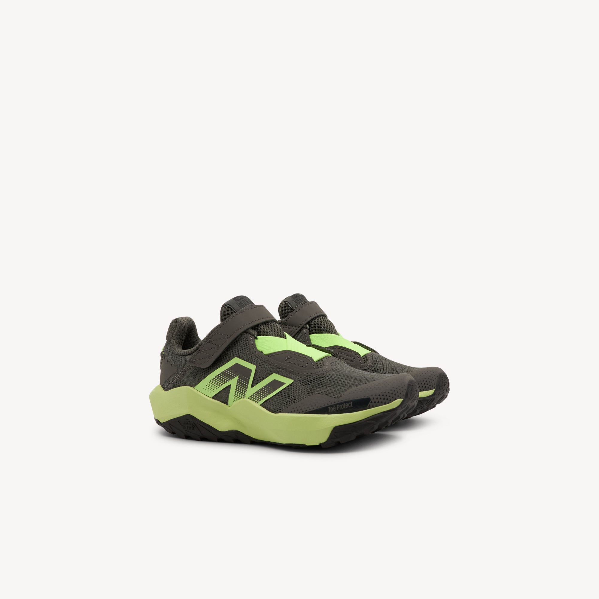 Side view of NEW BALANCE NITREL V6 features reliable trail traction and easy-on closure at Profeet Footwear. Purpose-built trail shoe. Expert-fitted.