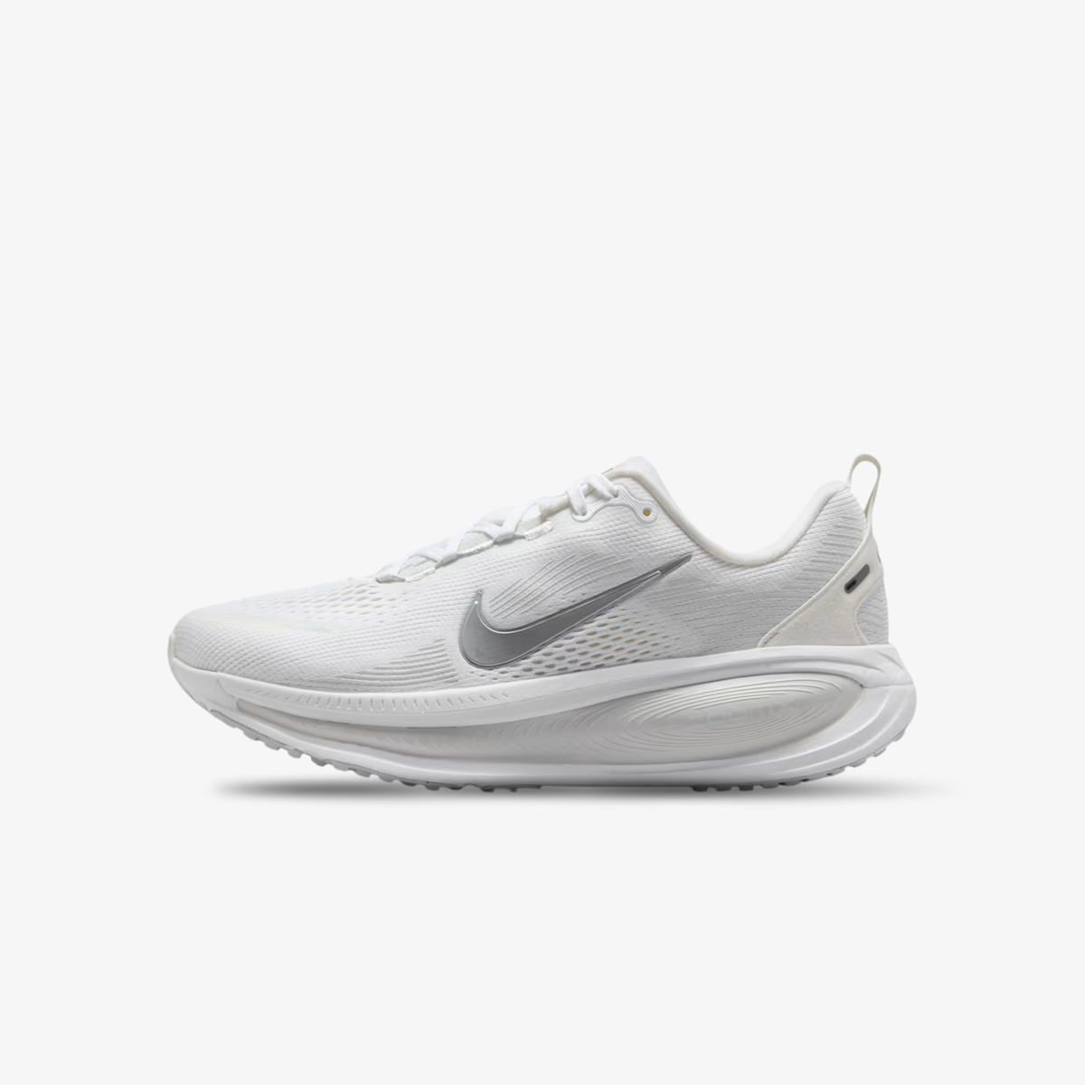 Nike Vomero 18 White / Metallic Silver Womens