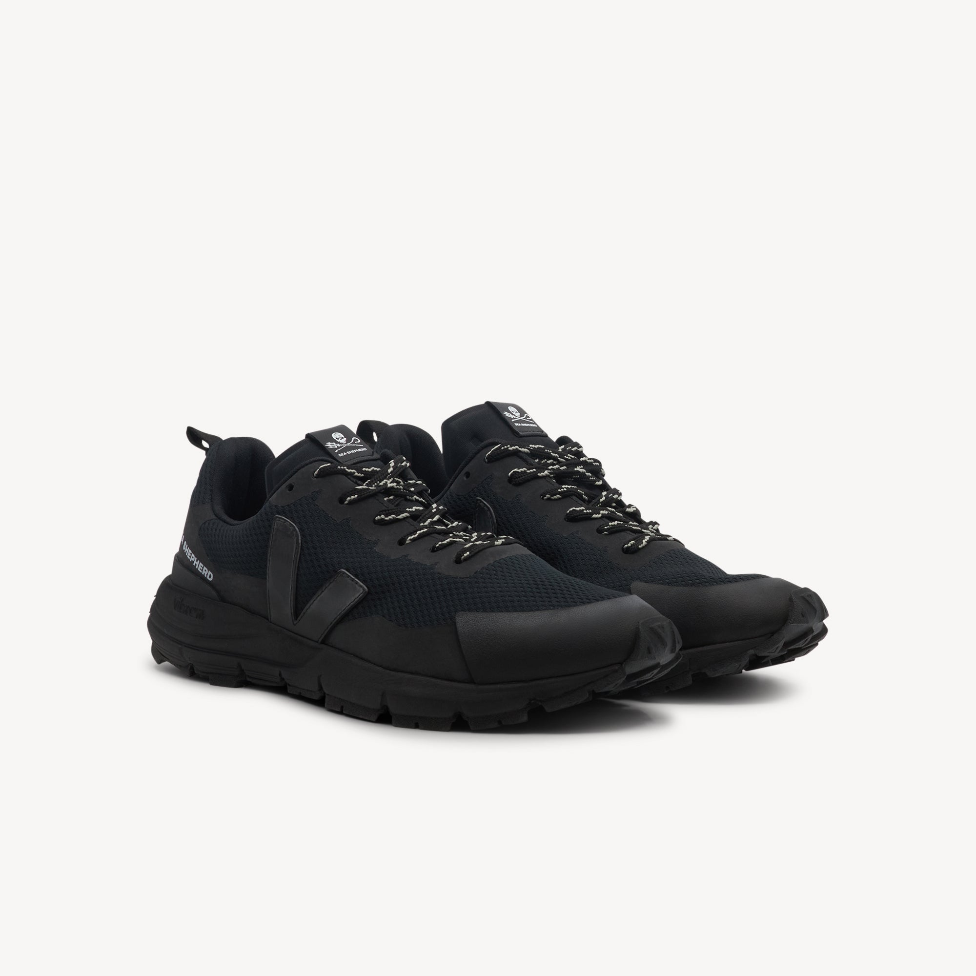 Veja Dekkan Canvas Sea Shepherd Mens