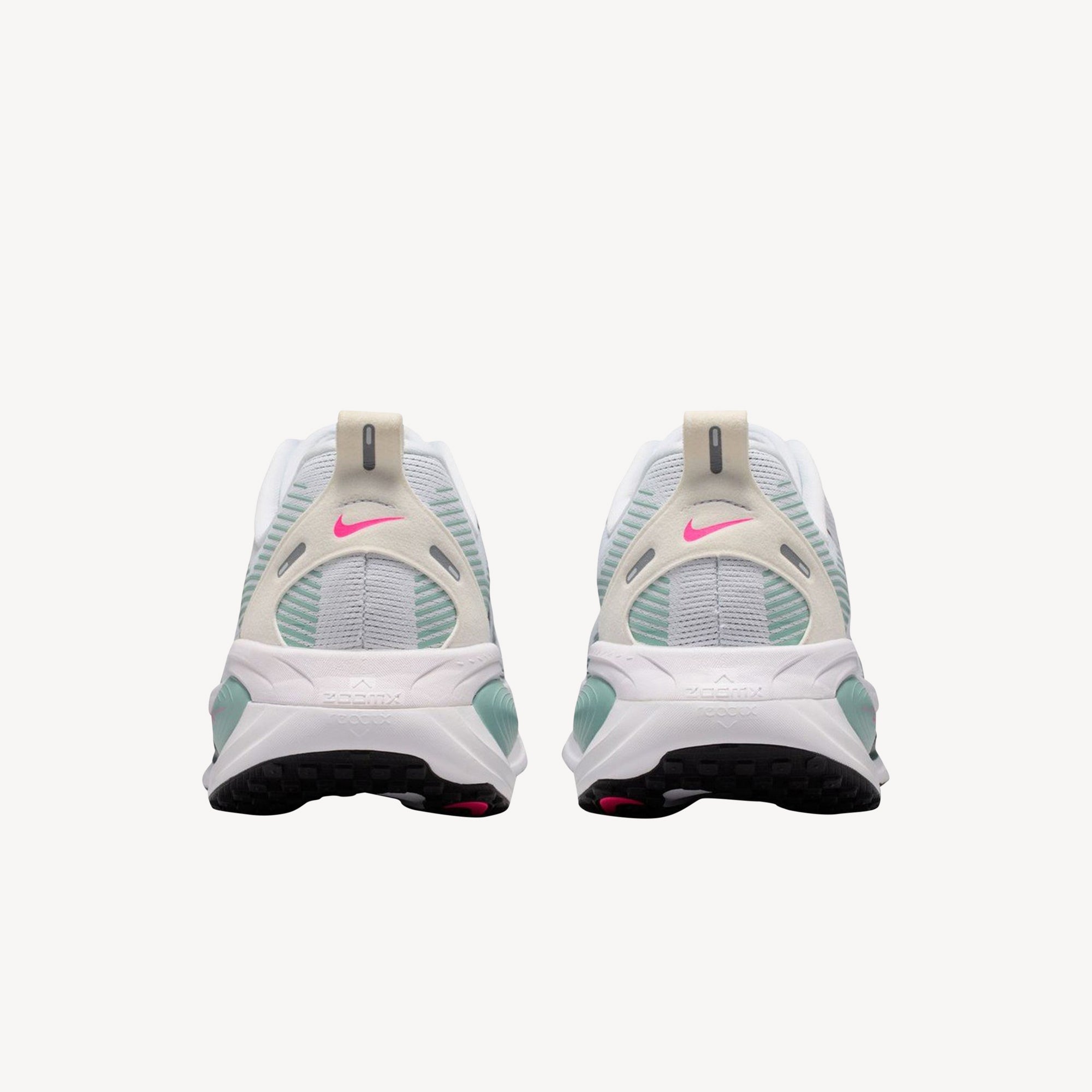 Nike Vomero 18 White / Black / Mineral Slate Mens