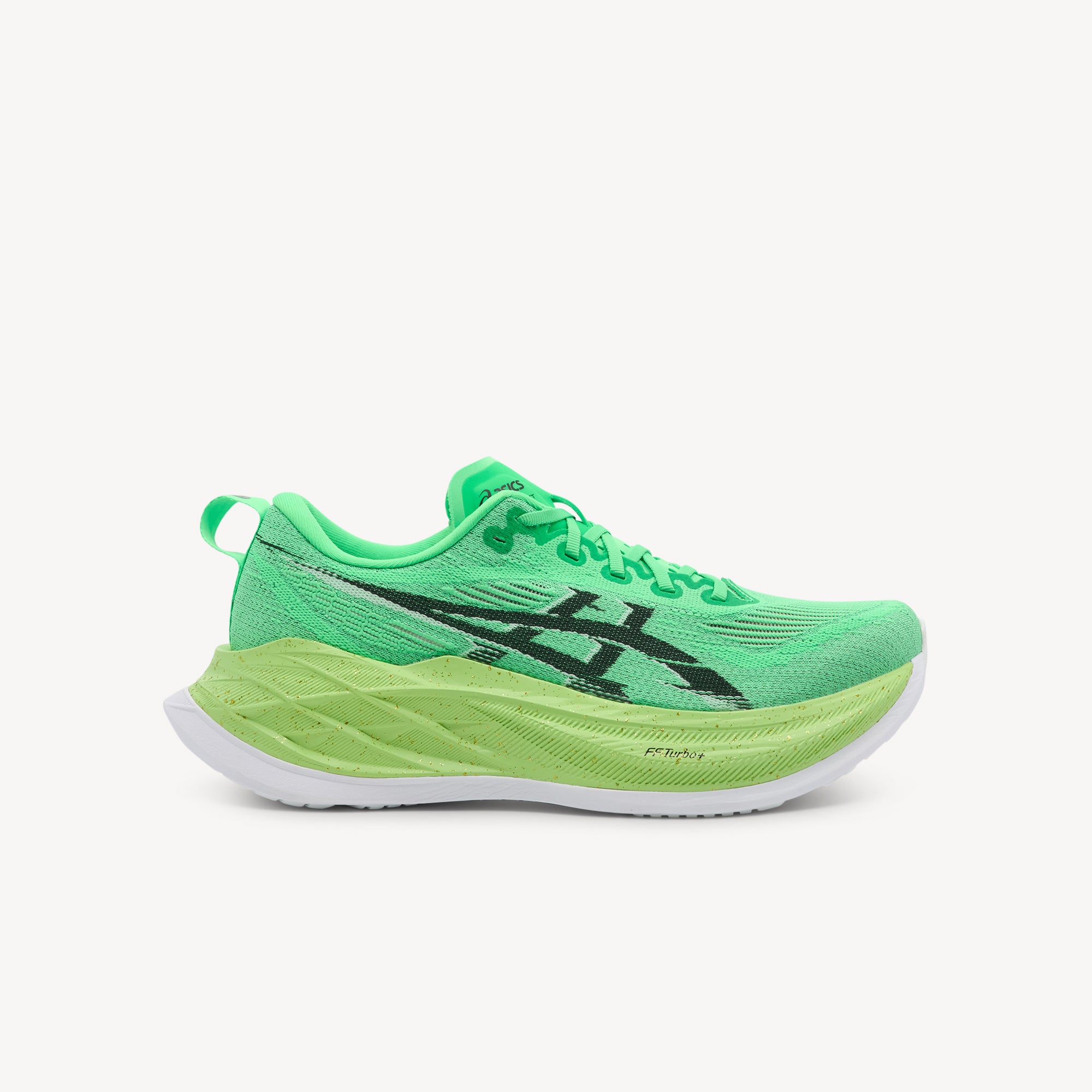 ASICS SUPERBLAST 2 features maximum cushioning and explosive energy return at Profeet Footwear. Purpose-built racing shoe for all runners. Expert-fitted.