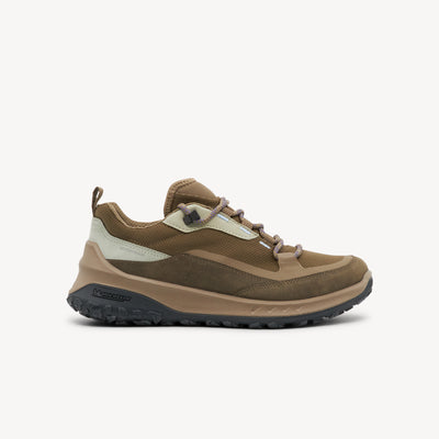 Ecco ULT-TRN features premium nubuck leather and PFC-free membrane at Profeet Footwear. Modern hiking shoe for women. Shop now.