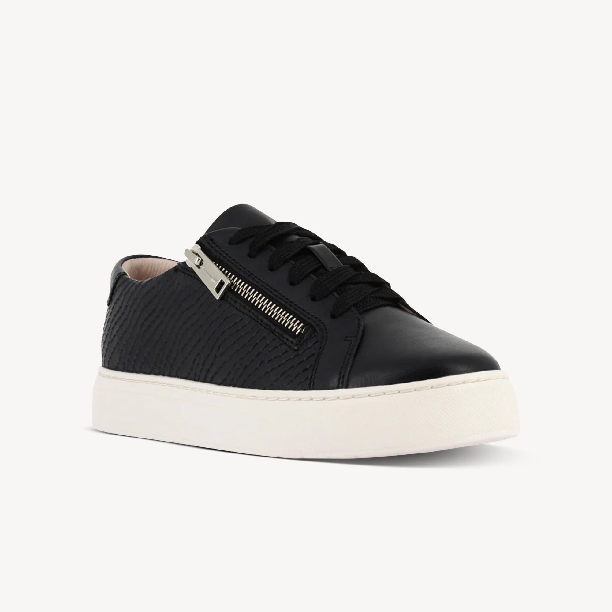 Frankie4 Billie II Black Emboss