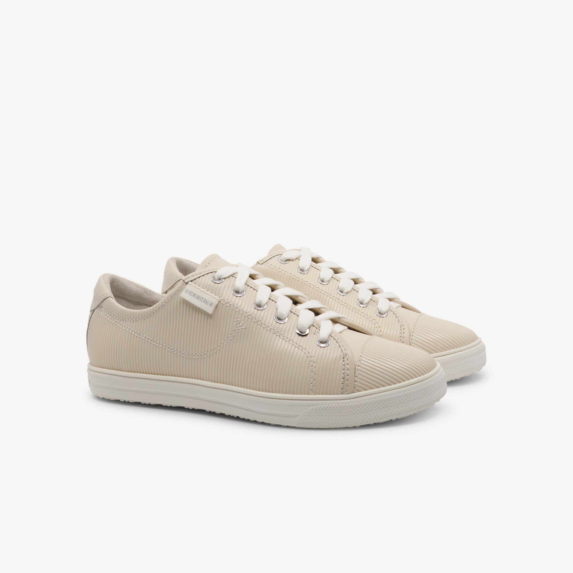 Side view of Frankie4 NAT III Chalk Emboss features adjustable Sole Saver Pack® at Profeet Footwear. Cult-favourite sneaker with all-day comfort and style. Shop now.