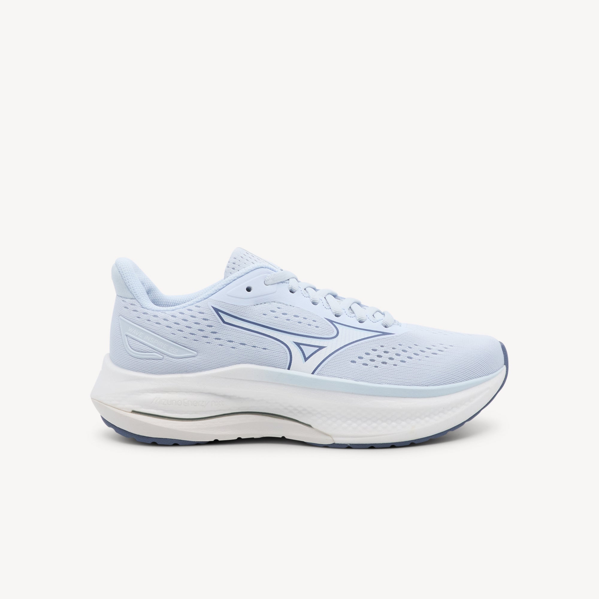 MIZUNO WAVE INSPIRE 22 features reliable stability support and responsive comfort at Profeet Footwear. Purpose-built running shoe. Expert-fitted.