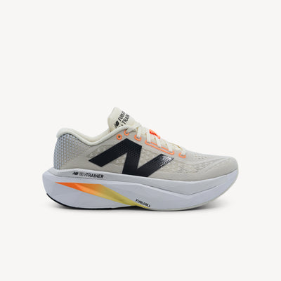 New Balance FuelCell SuperComp Trainer v3 Angora Mens offers premium FuelCell foam, carbon fibre plate & Energy Arc roll-through for tempo runs and races. Shop now.