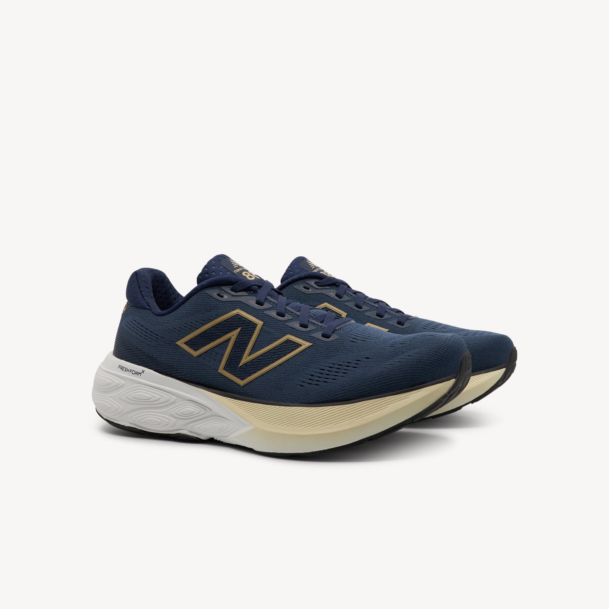 Side view of NEW BALANCE 880 V15 features plush cushioning and smooth comfort at Profeet Footwear. Purpose-built running shoe for men. Expert-fitted.