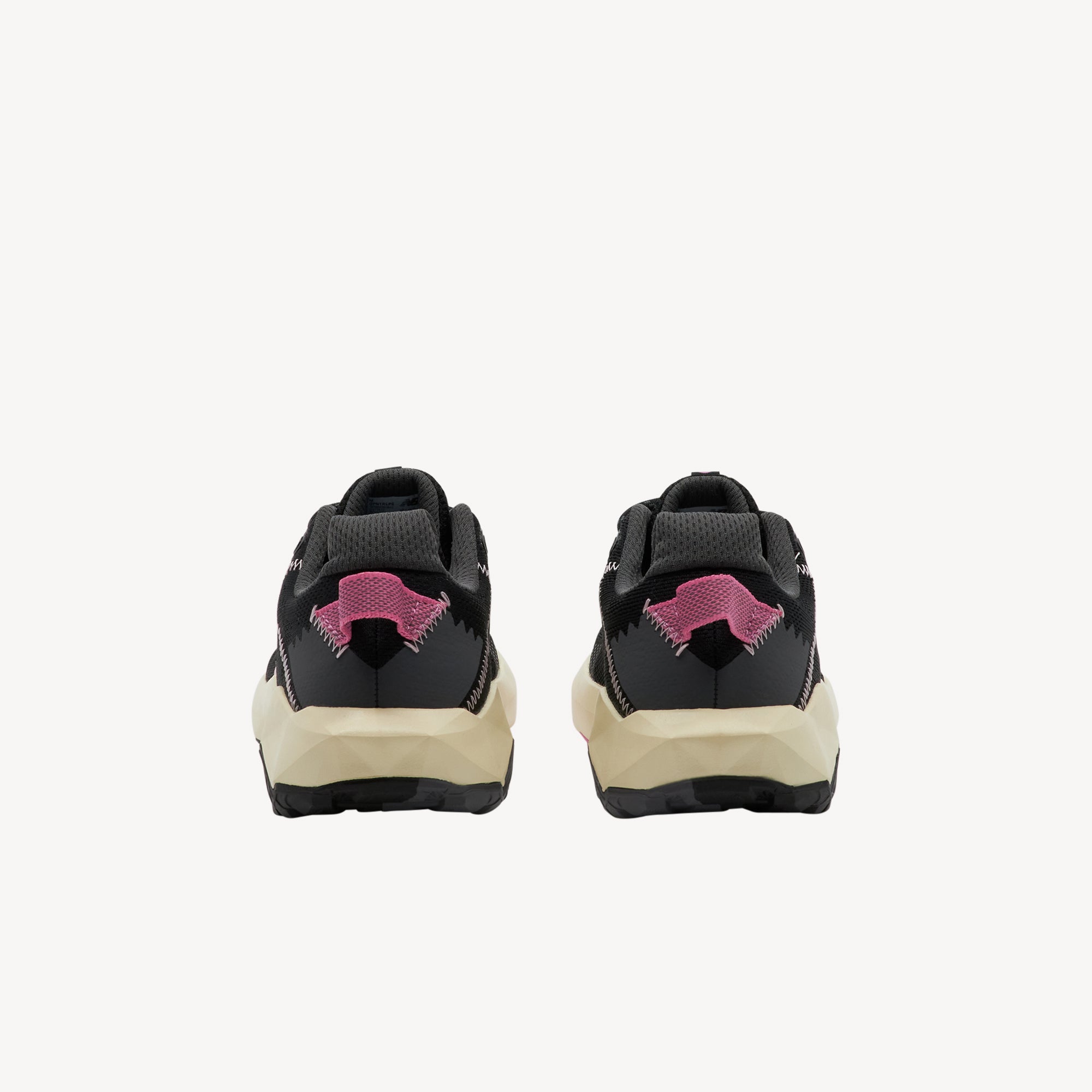 New Balance DynaSoft Nitrel v6 Black with Pink Laces Kids