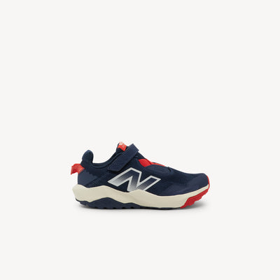 New Balance Nitrel v6 Navy/Sea Salt PS Kids features plush DynaSoft midsole, AT Tread outsole for mixed terrain and no‑sew overlays for busy young feet. Shop now.