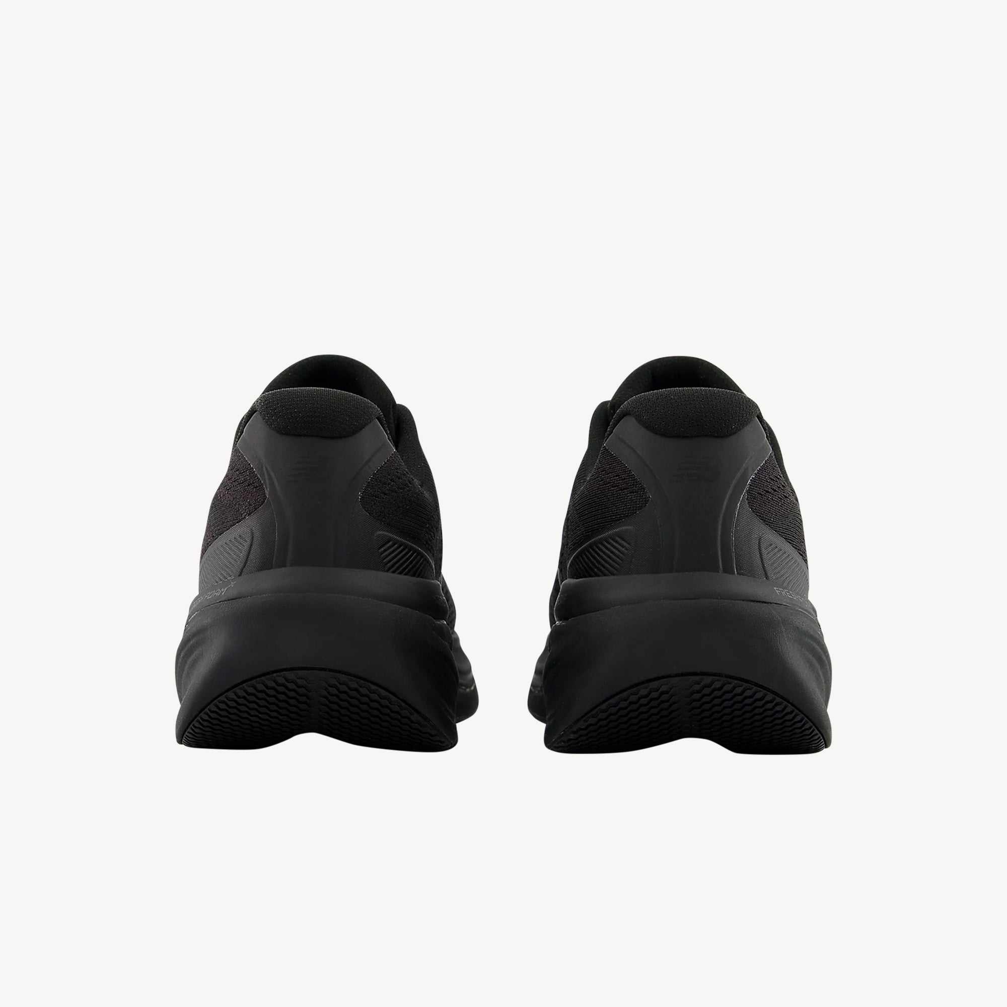 New Balance 860v15 Black / Black Mens