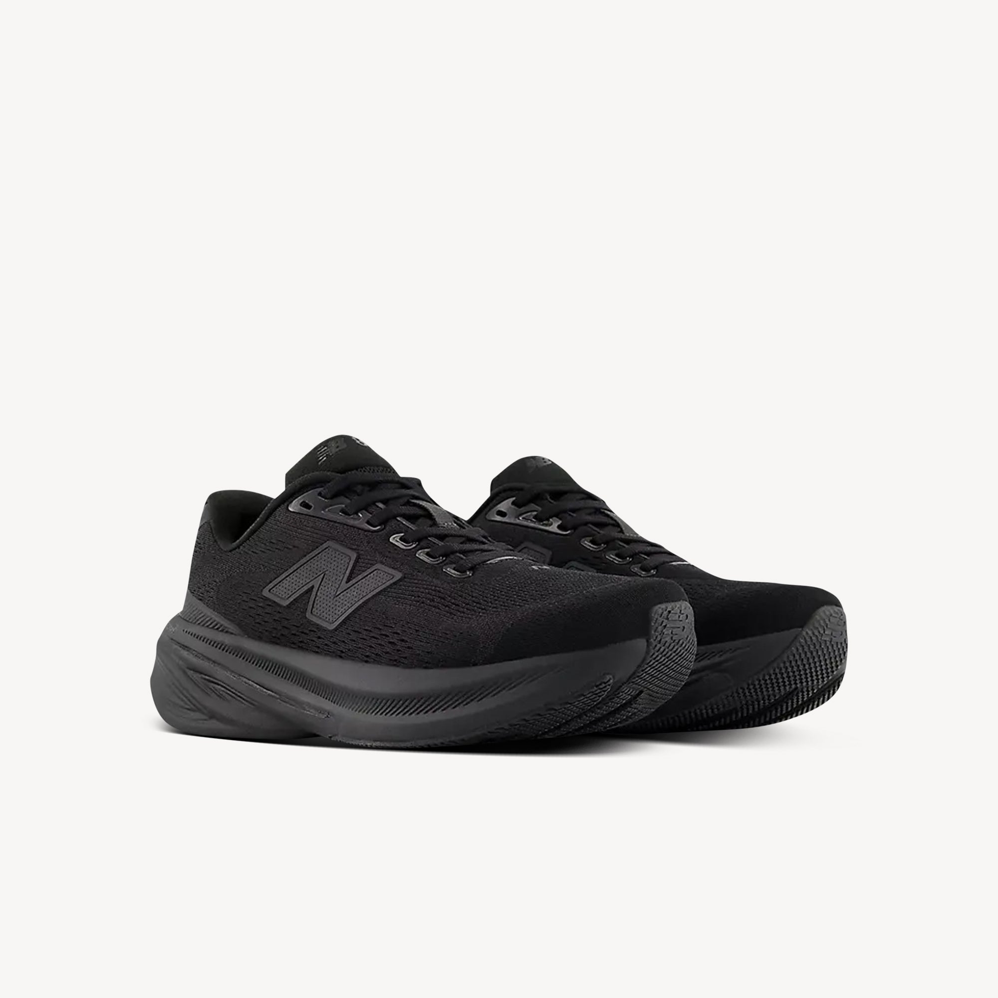 New Balance 860v15 Black / Black Womens