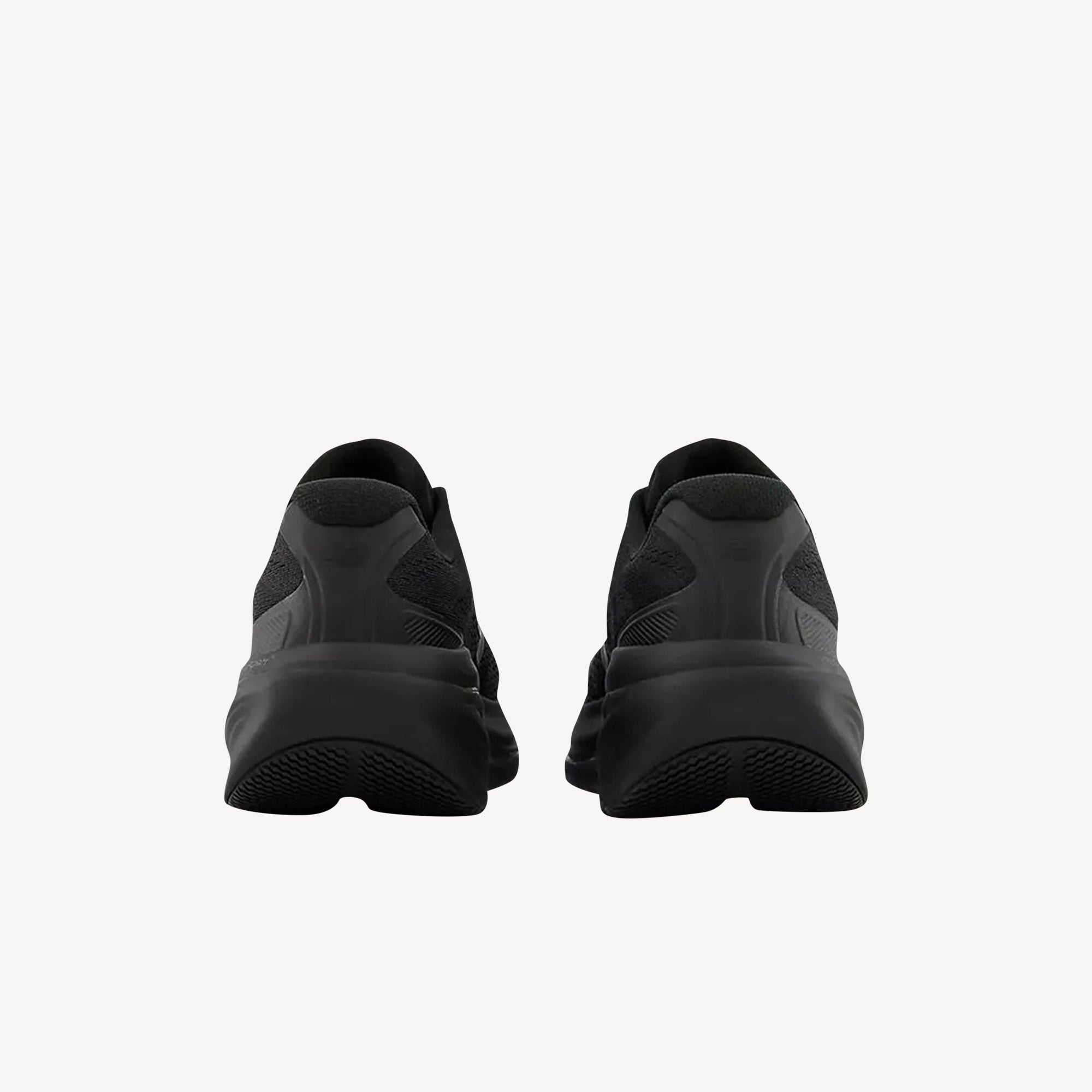 New Balance 860v15 Black / Black Womens